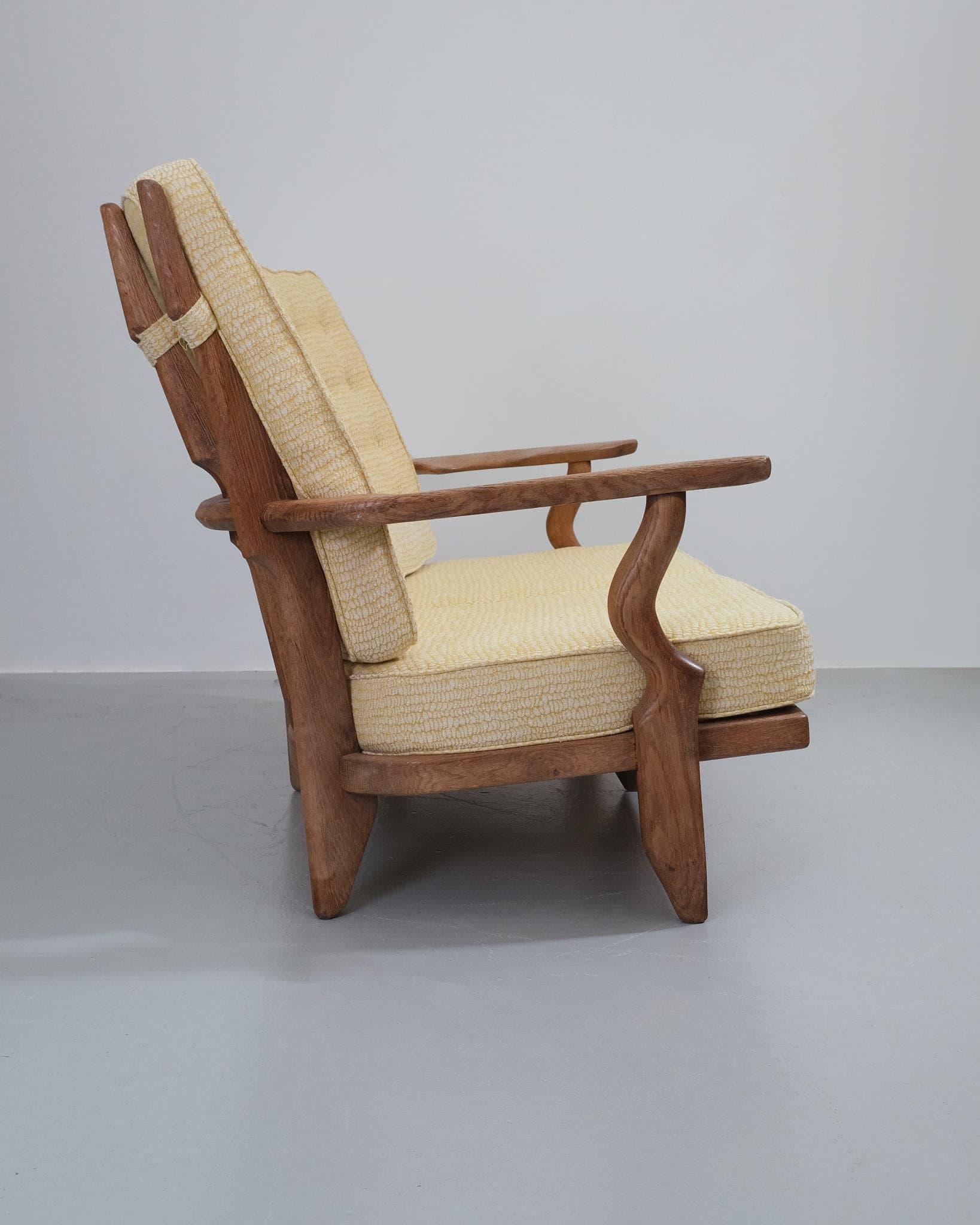 Oak Sofa With Buttoned Backrest Cushion