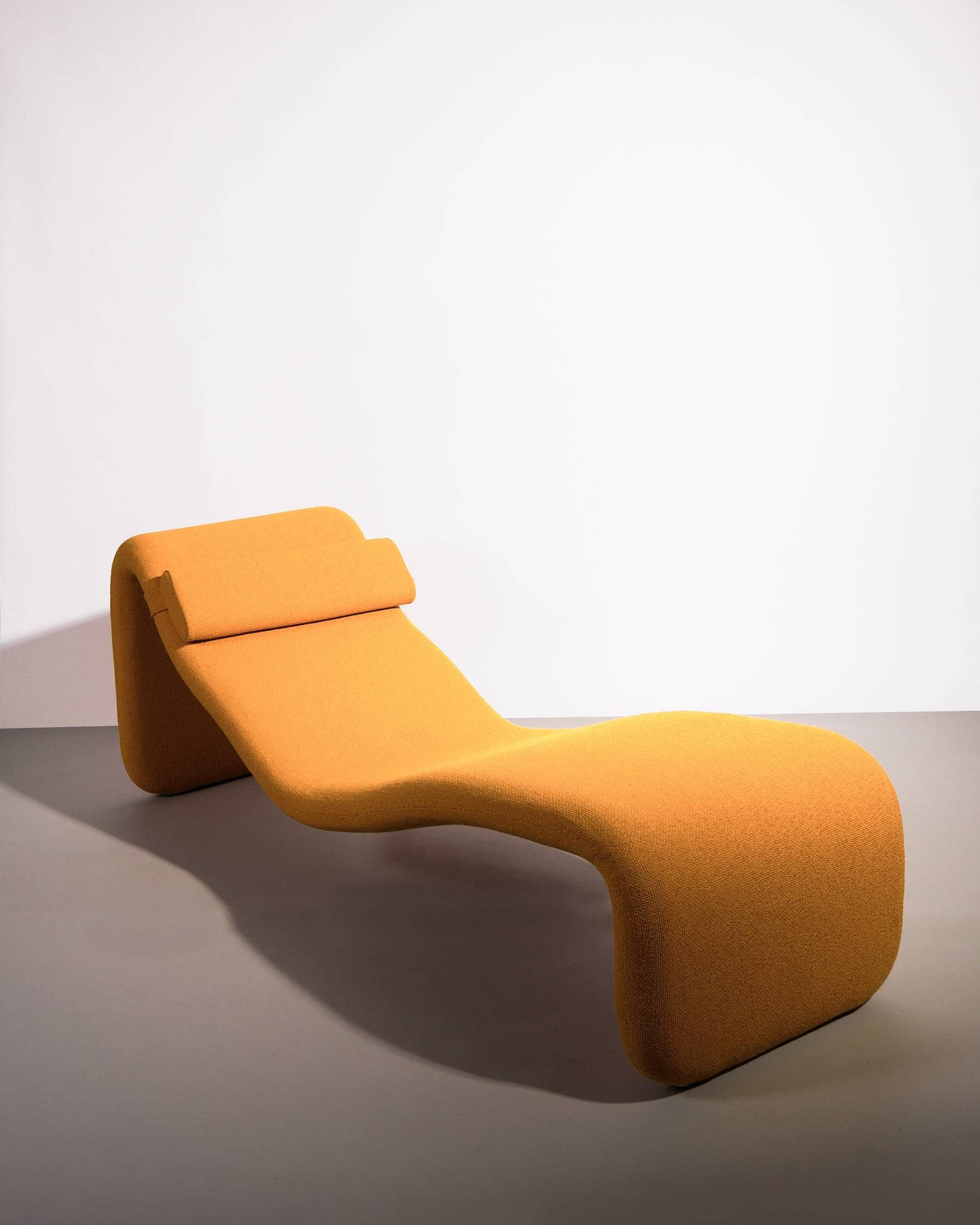Djinn Chaise Lounge