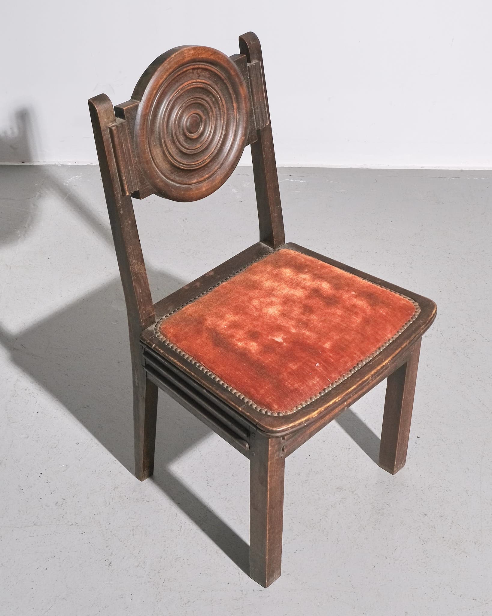 Set of Six Dining Chairs With Turned Circular Backs