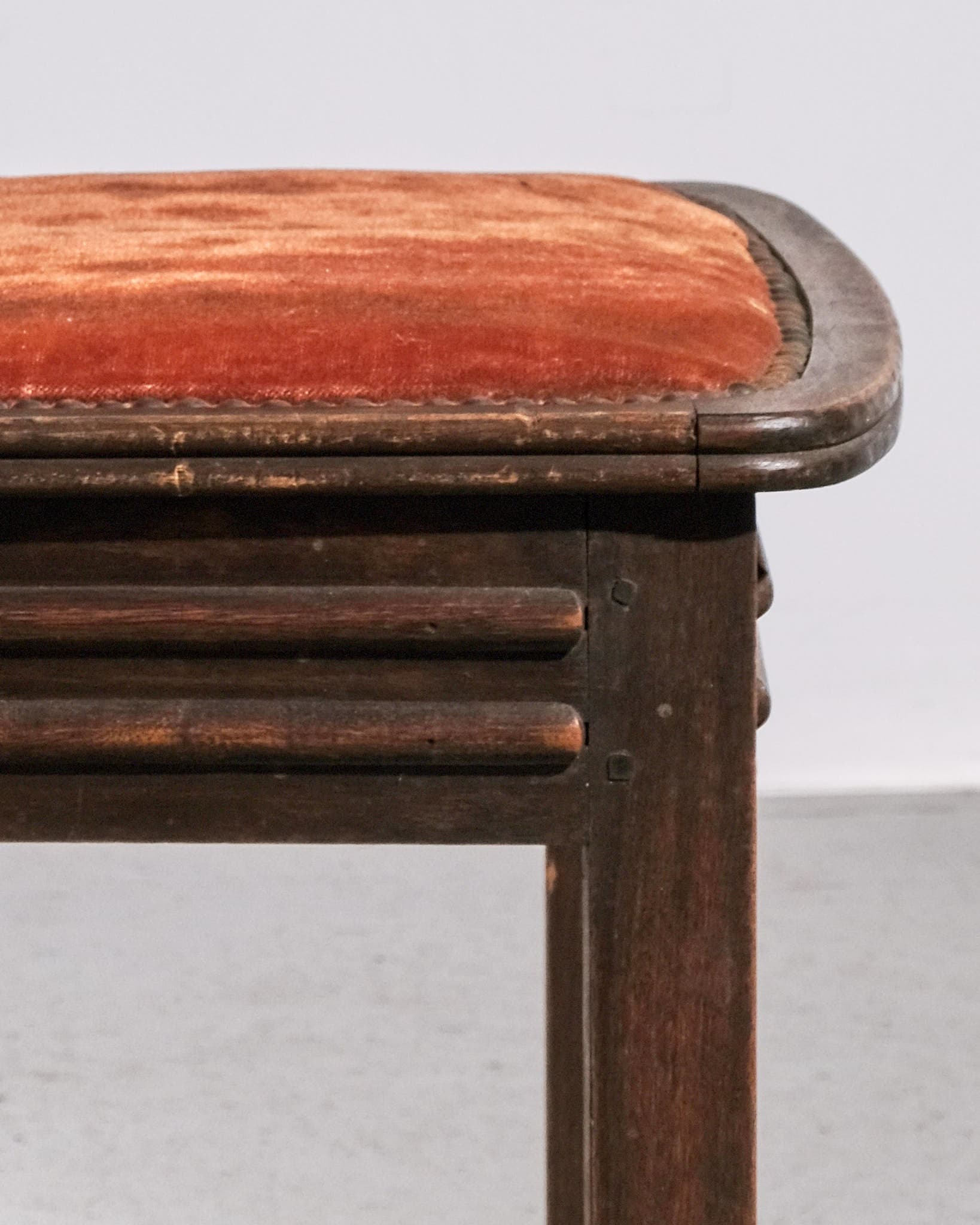 Set of Six Dining Chairs With Turned Circular Backs