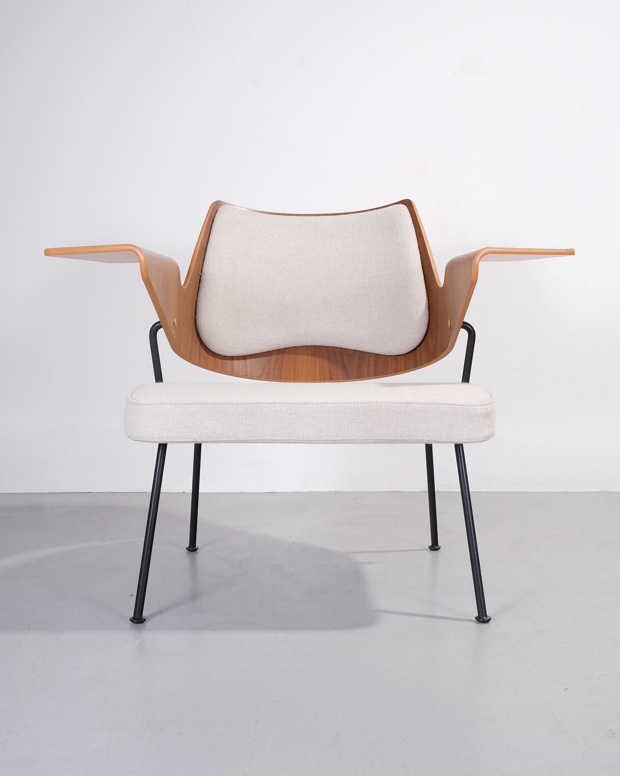 Robin Day, RFH Lounge Chair RD8