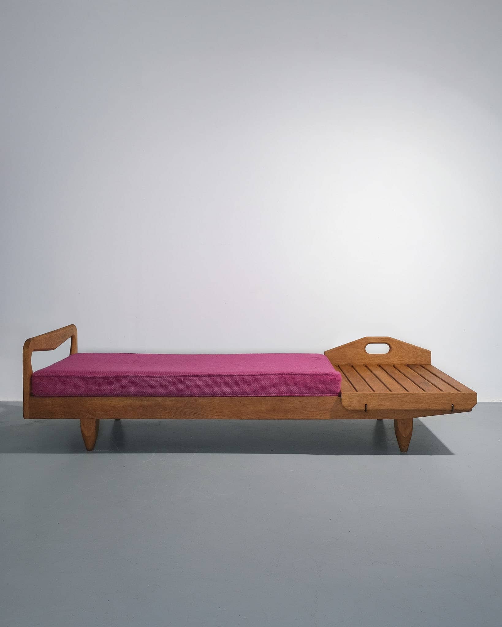 Low Extending Sofa / Day Bed