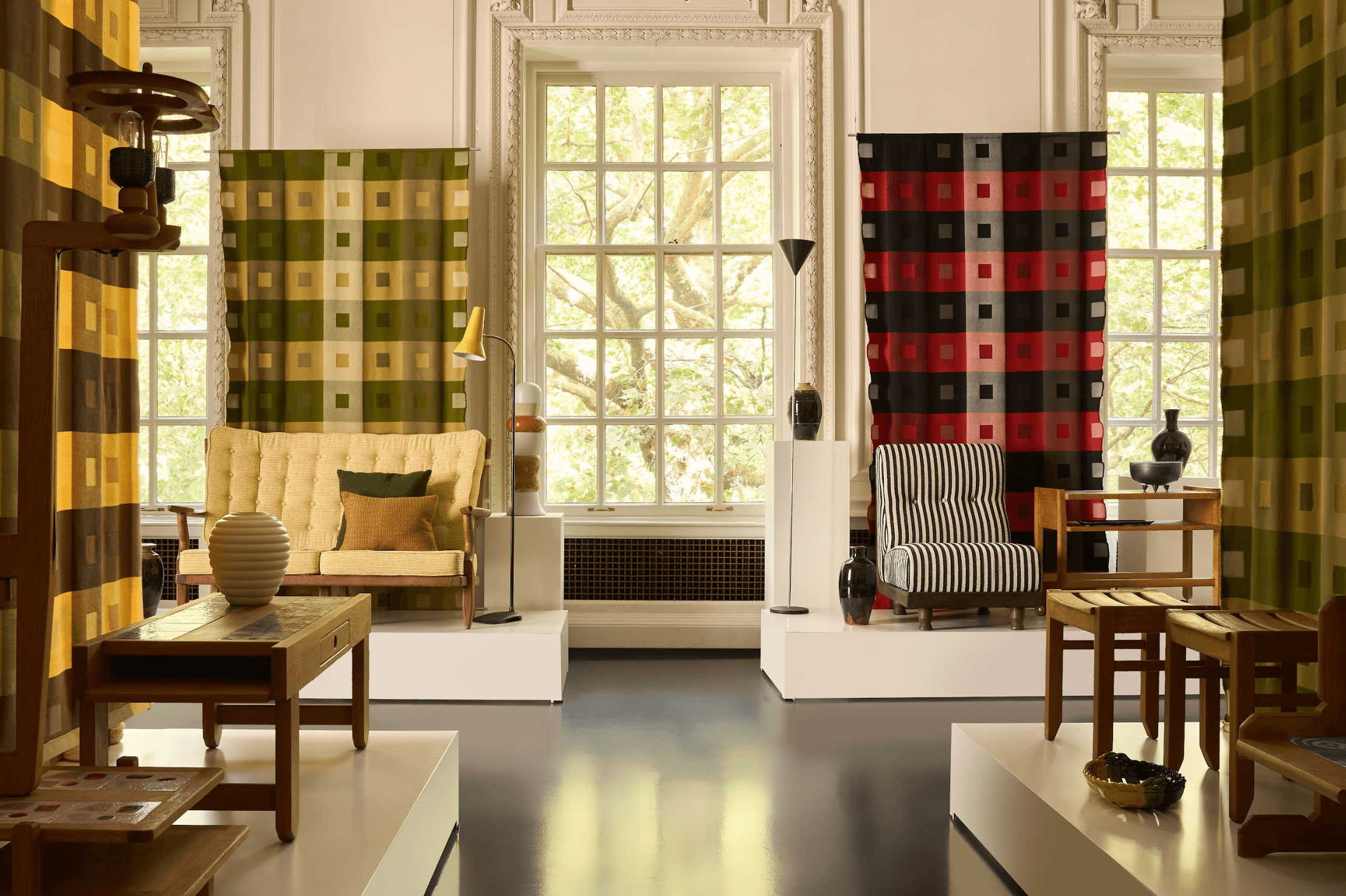 Floor Lamp With Low Tiled Shelves