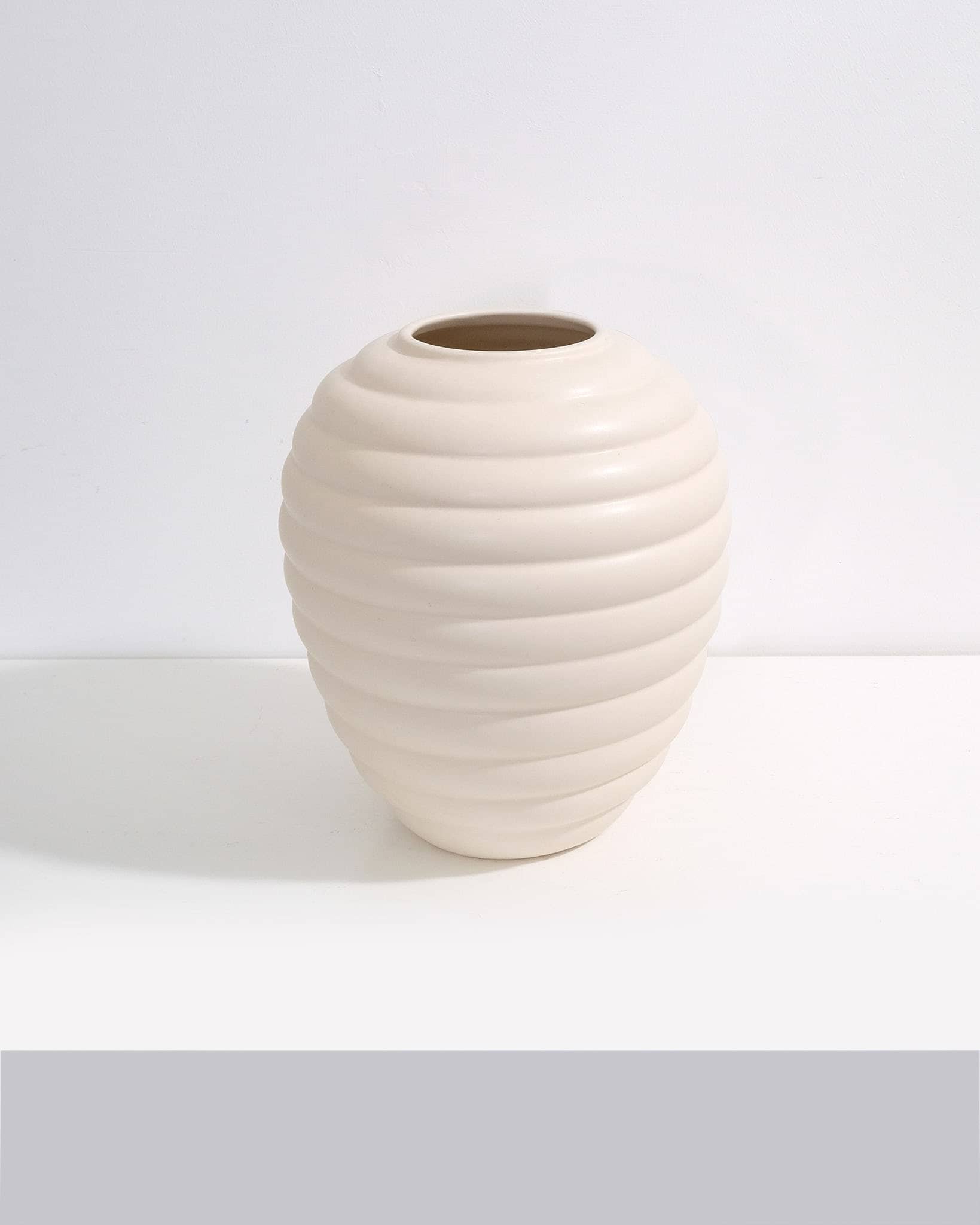 Ribbed Beehive Vase
