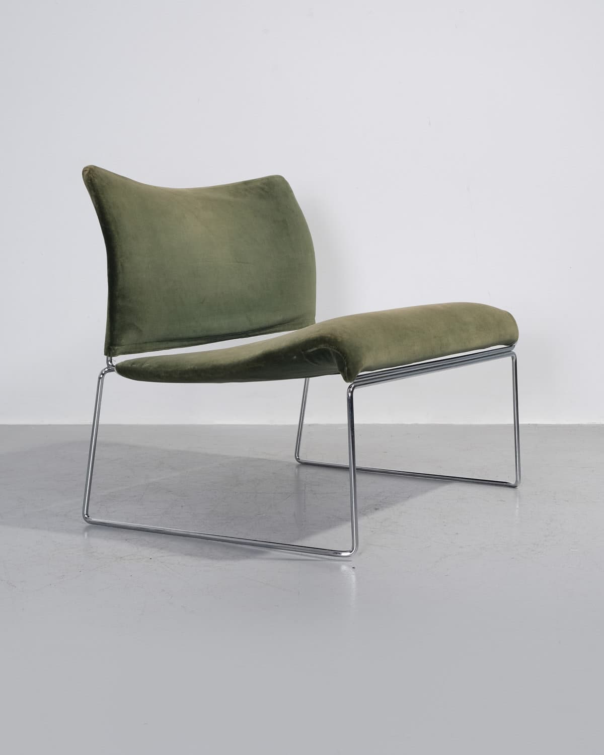 Saghi Lounge Chair