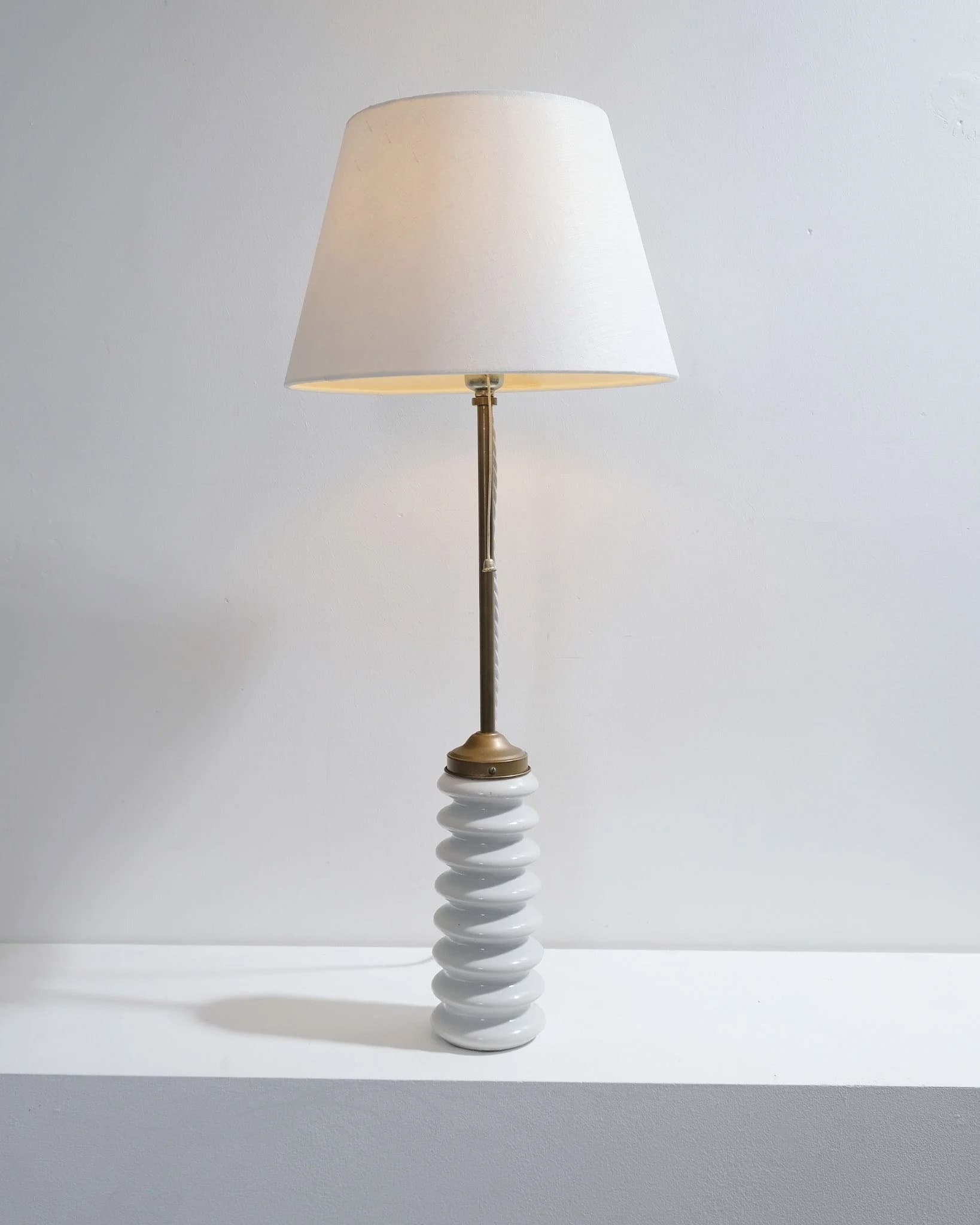 Ribbed Table Lamp