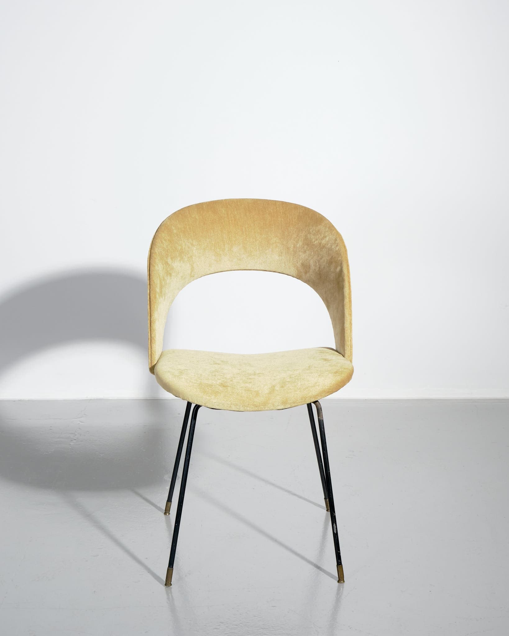 Pair of Model DU Chairs