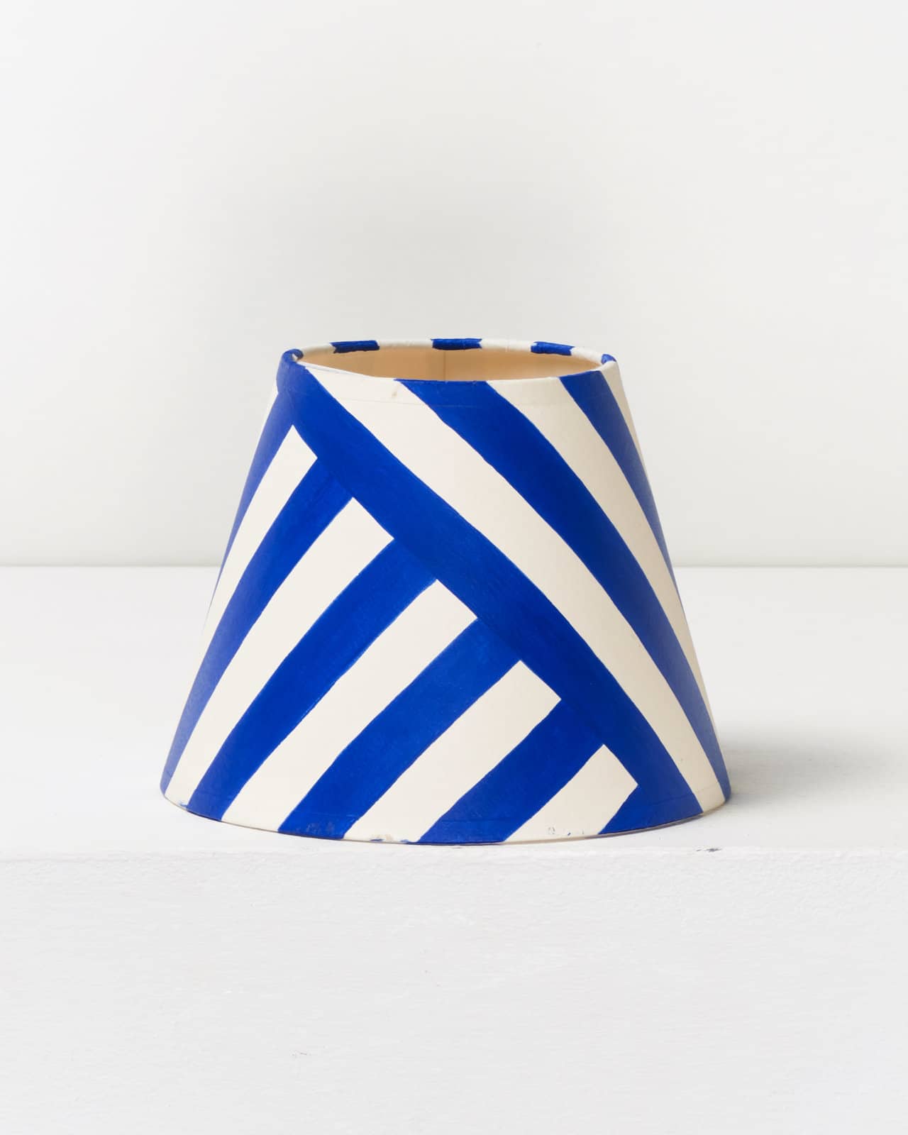 Small Beach Hut - Easy Klein (Royal Blue)