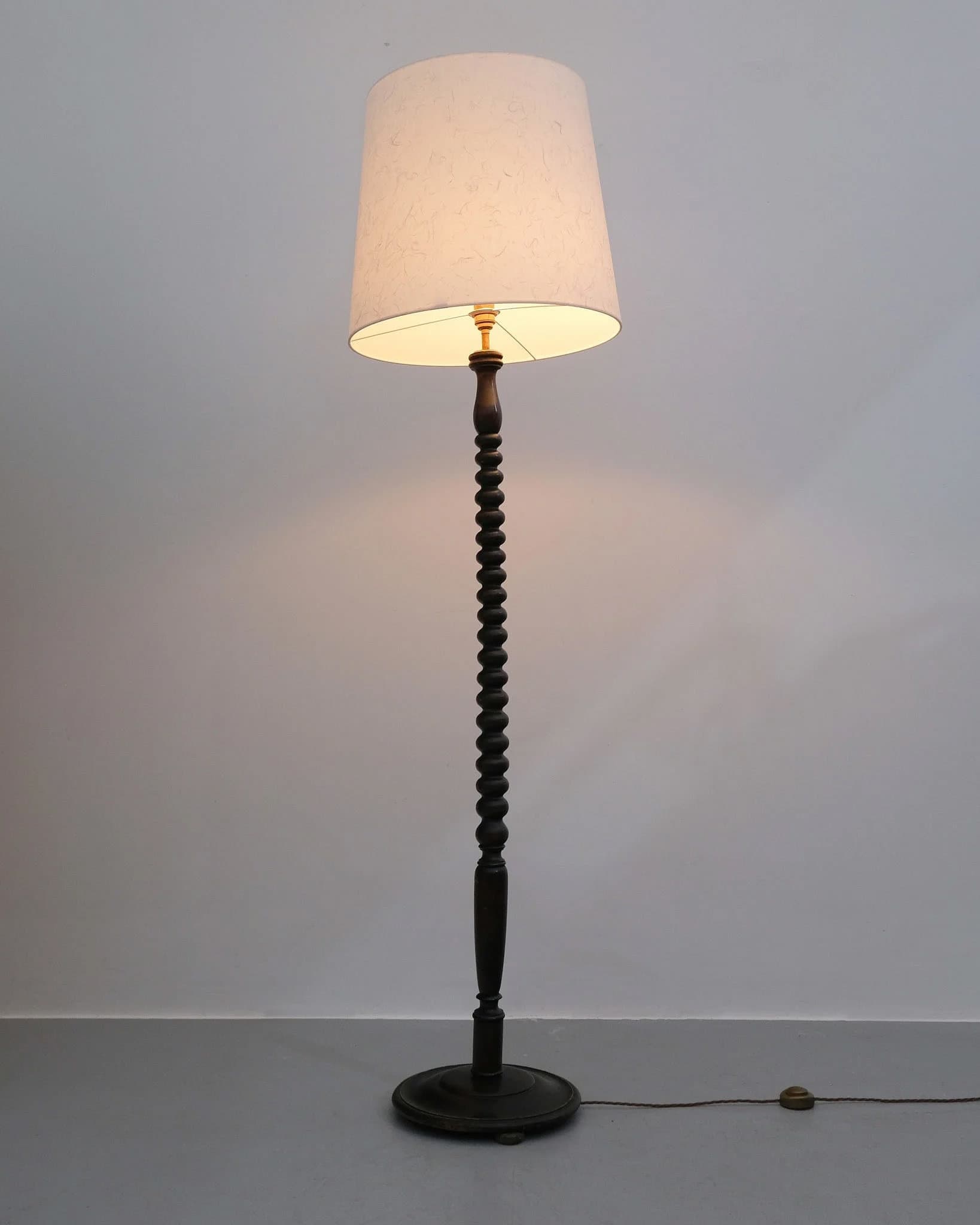 Bobbin Floor Lamp