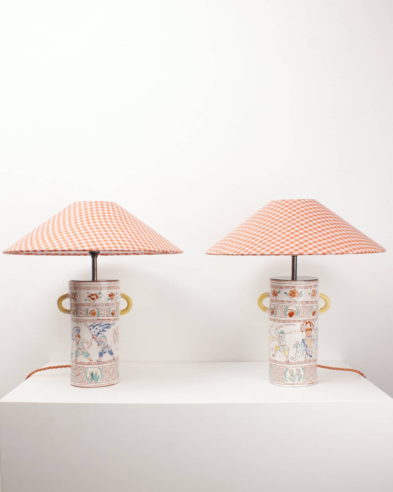 Famille Verte pair of lamps with Nón Lá shade